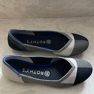 Rothy’s round-toe flats black & white with insoles + brand new pair of insoles